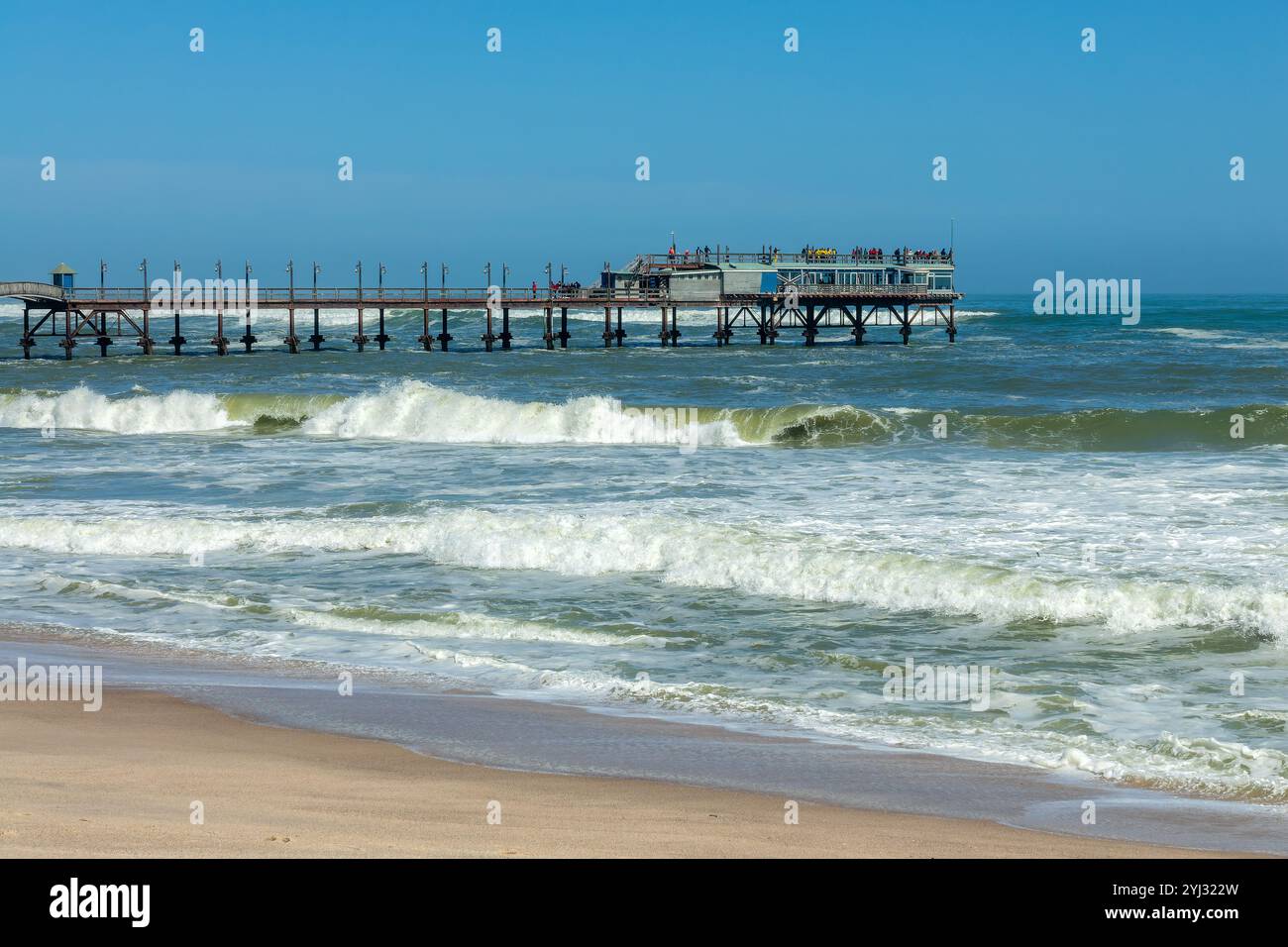 Der Pier am Strand von Swakopmund, Namibia Reise und Landschaft, Afrika Stockfoto