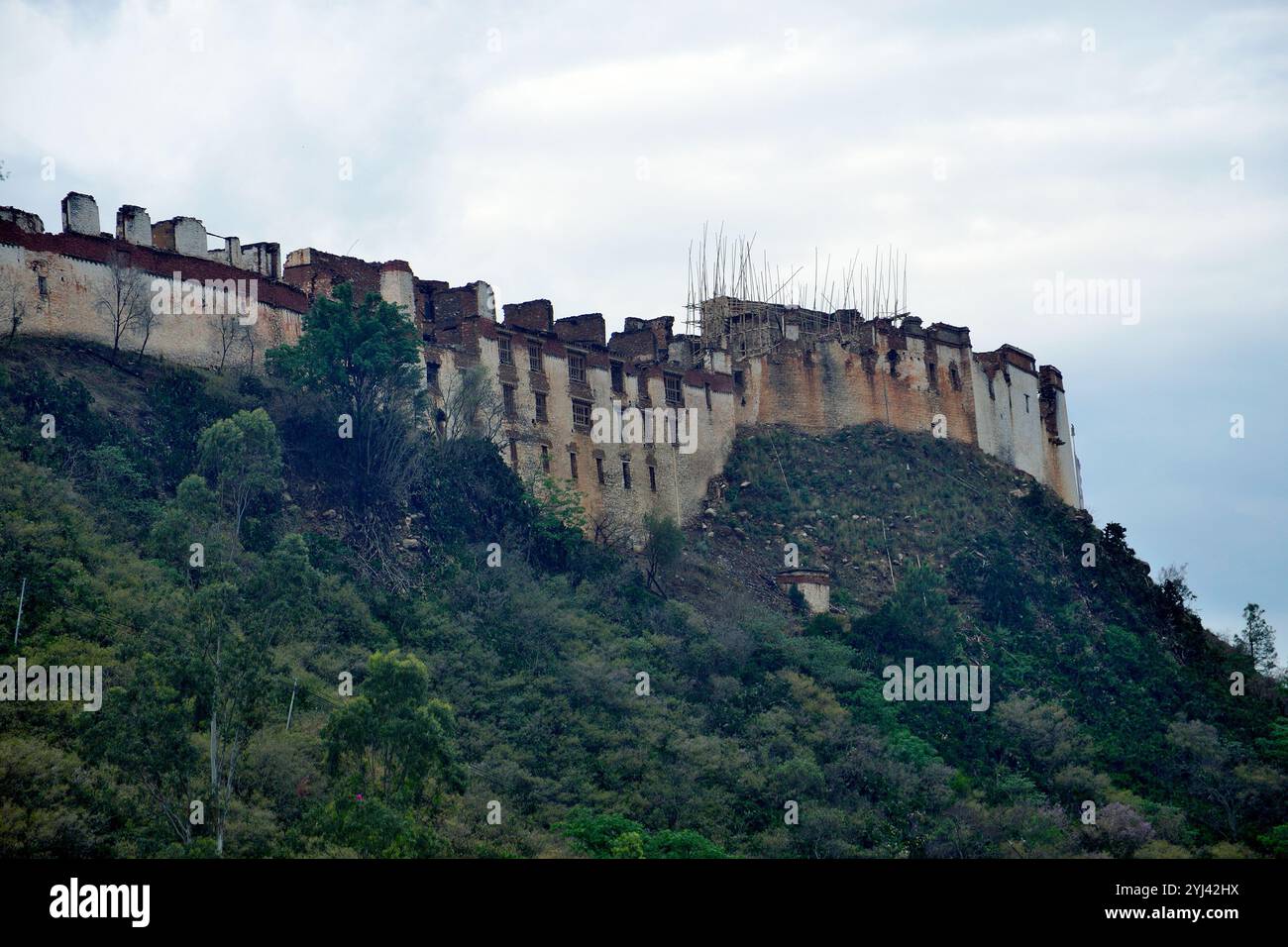 Wangdue Phodrang ist eine Stadt und Hauptstadt des Distrikts Wangdue Phodrang und befindet sich in Thedtsho Gewog, Khothang Rinchenling im Zentrum von Bhutan Stockfoto