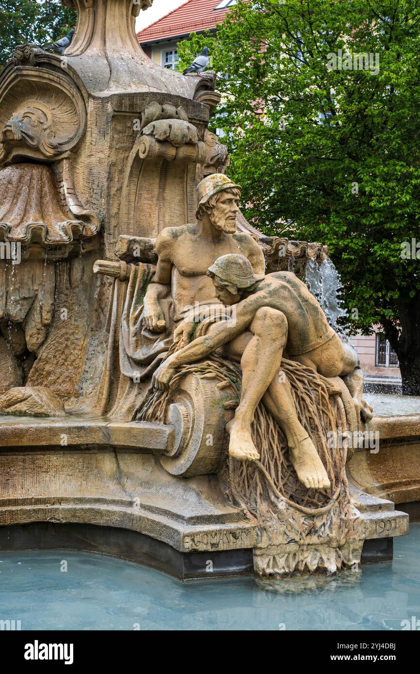 Skulpturendetails am Ceres-Brunnen des Bildhauers Edmund Gomansky auf dem Ignacy Daszynski-Platz in Opole, Woiwodschaft Opole, Polen. Stockfoto
