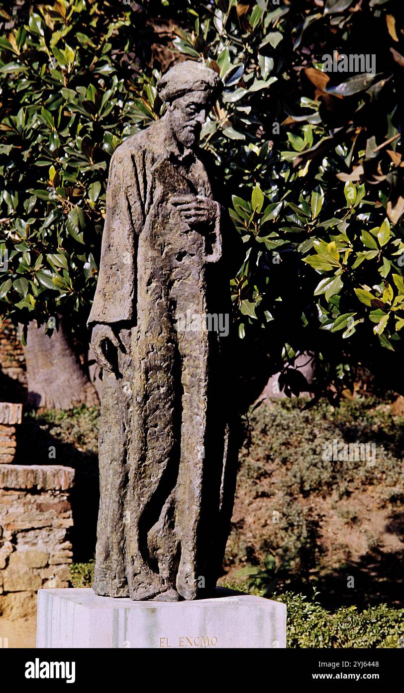 MONUMENTO A SALOMON BEN GABIROL O AVICEBRON - 1021/1058. AUTOR: HAMILTON REED ARMSTRONG. Lage: AUSSEN. Malaga. SALOMON IBN GABIROL. AVICEBRON. GABIROL SALOMON IBN. Stockfoto