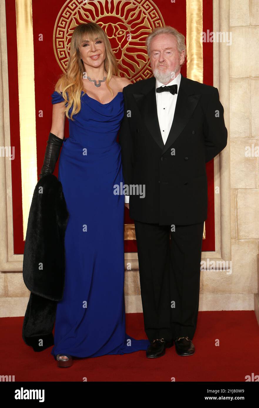 London, Großbritannien. November 2024. Giannina Facio, Lady Scott und Sir Ridley Scott nehmen an der „Gladiator II“, der Royal Film Performance und der Global Premiere im odeon Luxe in London Teil. Quelle: SOPA Images Limited/Alamy Live News Stockfoto