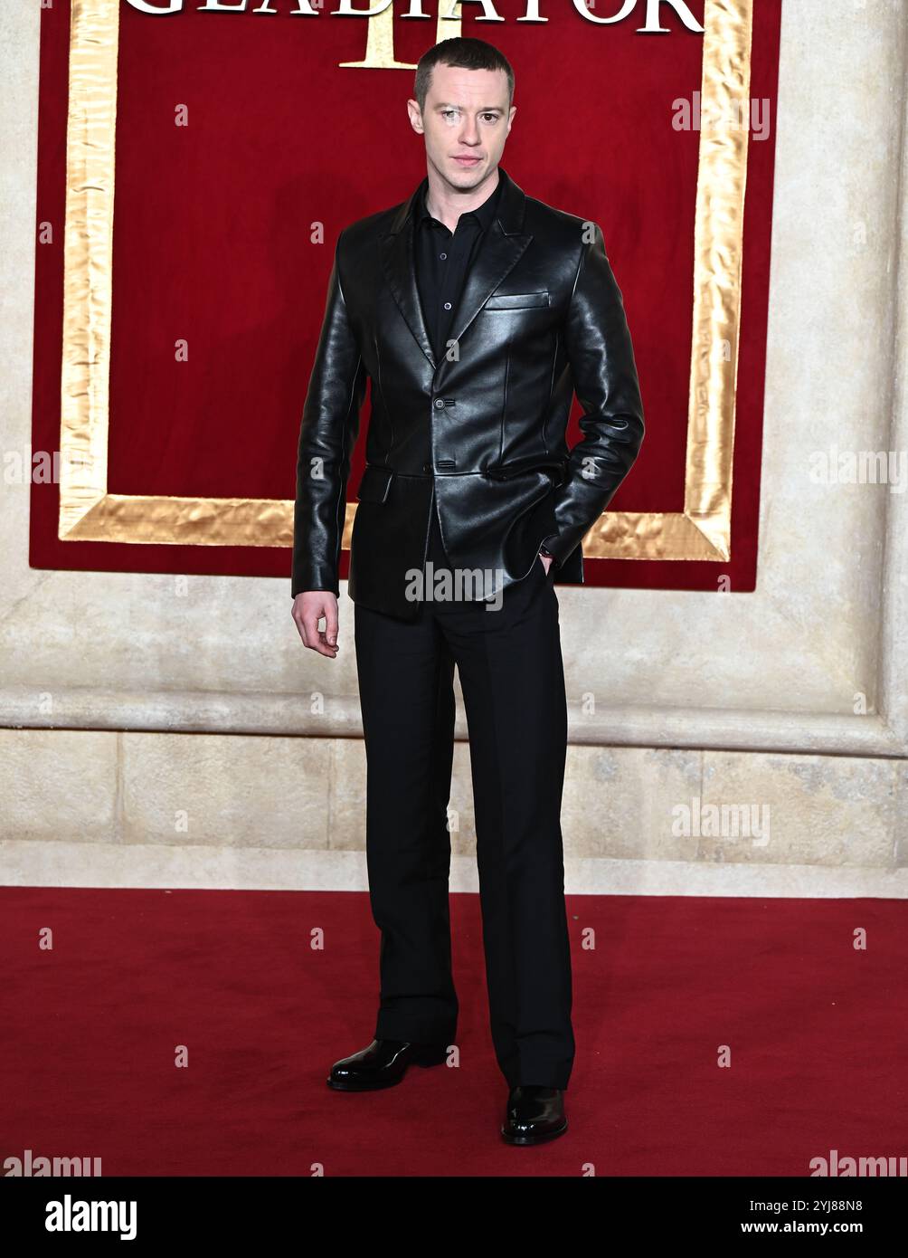 LONDON, GROSSBRITANNIEN. November 2024. Joseph Quinn besucht „Gladiator II“ die Royal Film Performance und Global Premiere im ODEON Luxe, Leicester Square in London, Großbritannien. (Foto von 李世惠/siehe Li/Picture Capital) Credit: Siehe Li/Picture Capital/Alamy Live News Stockfoto