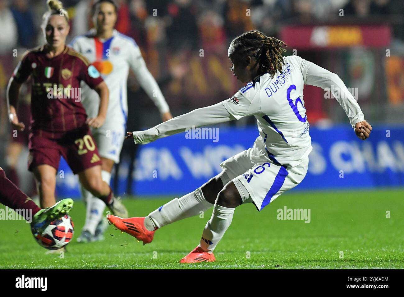 Roma, Latium. November 2024. Melchie Dumornay von Olympique Lyonnais während des Spiels der WomenÕs Champions League zwischen Roma Women und Olympique Lyonnais Frau im Tre Fontane Stadion in Rom, Italien, 13. November 2024. Quelle: massimo insabato/Alamy Live News Stockfoto