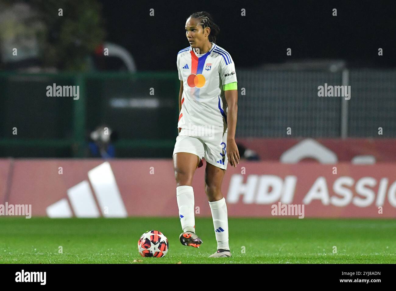 Roma, Latium. November 2024. Wendie Renard von Olympique Lyonnais während des WomenÕs Champions League-Spiels zwischen Roma Women und Olympique Lyonnais Frau im Tre Fontane-Stadion in Rom, Italien, 13. November 2024. Quelle: massimo insabato/Alamy Live News Stockfoto