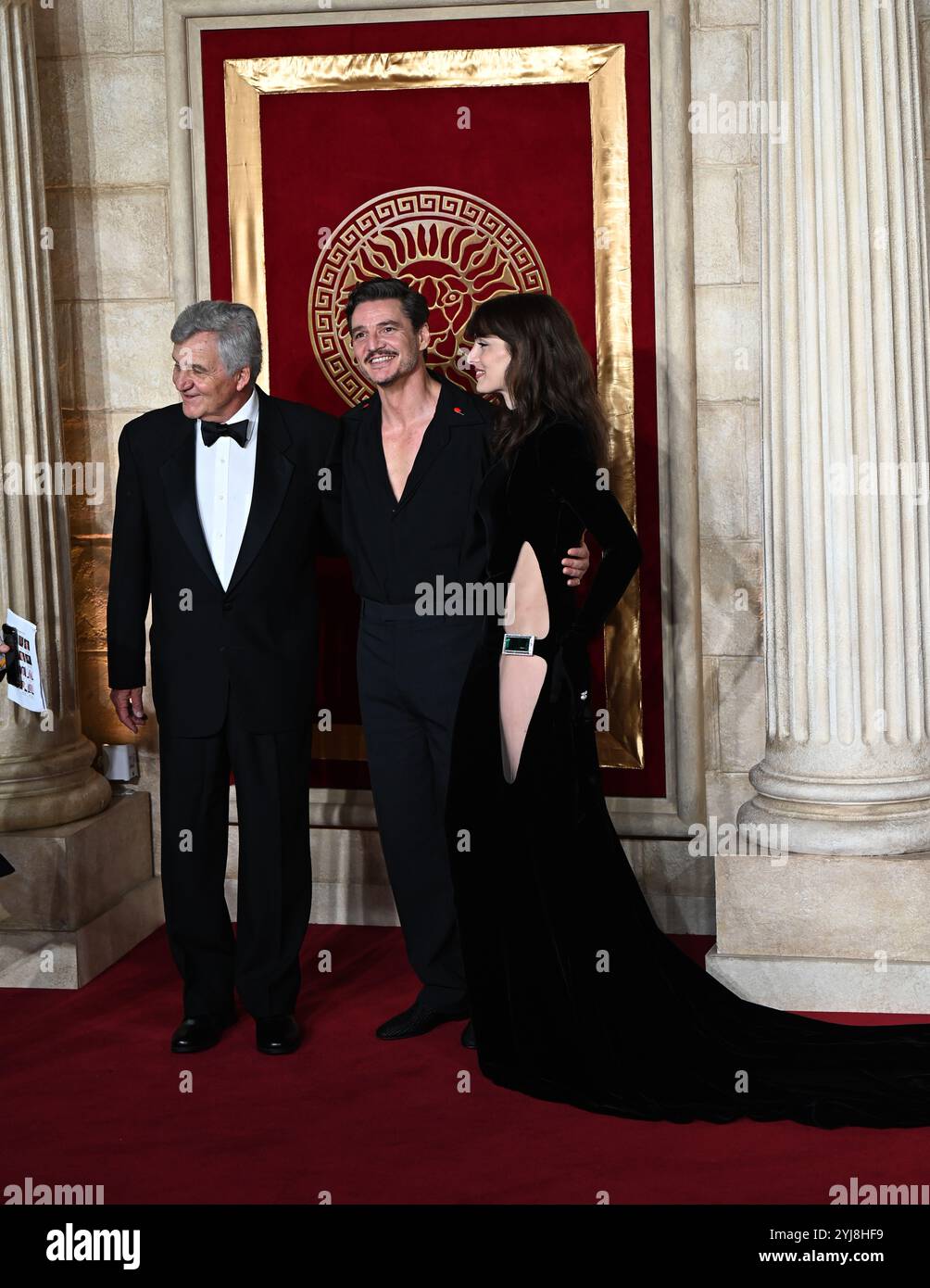 LONDON, GROSSBRITANNIEN. November 2024. Pedro Pascal, Lux Pascal besucht „Gladiator II“ die Royal Film Performance und Global Premiere im ODEON Luxe, Leicester Square in London, Großbritannien. (Foto von 李世惠/siehe Li/Picture Capital) Credit: Siehe Li/Picture Capital/Alamy Live News Stockfoto