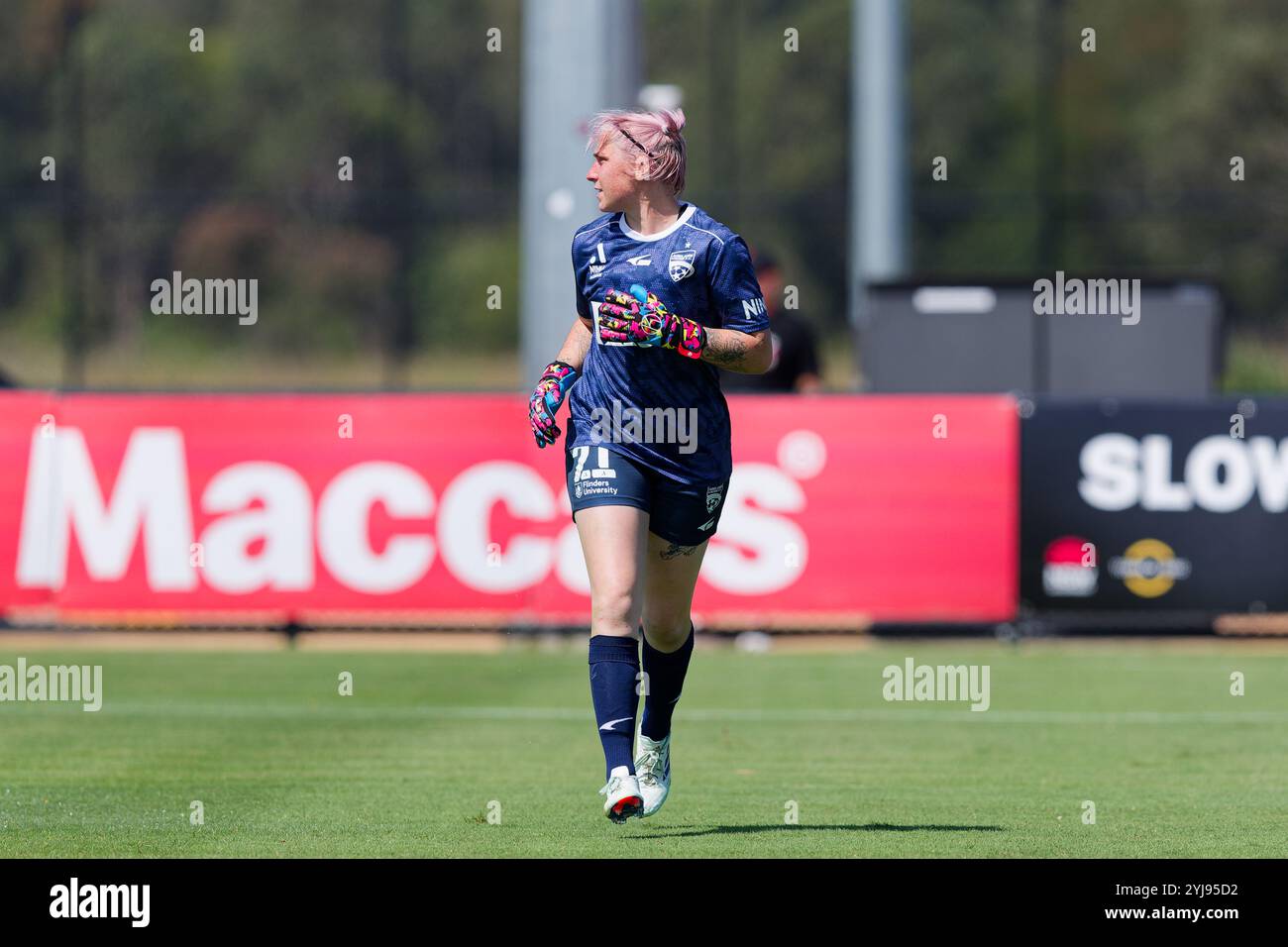 Claudia Jenkins von Adelaide United sieht beim A-League Women RD2-Spiel zwischen den Wanderers und Adelaide im Wanderers Football Park in Novem an Stockfoto