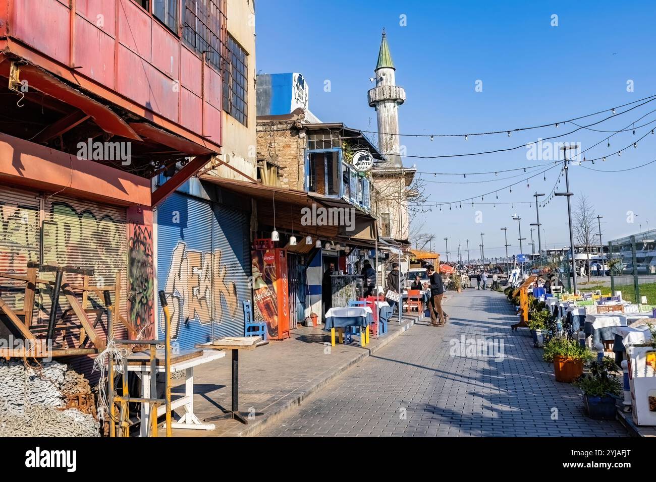 Lane of Fish Restaurants in der Nähe der Galata Brücke in Istanbul Türkei Stockfoto