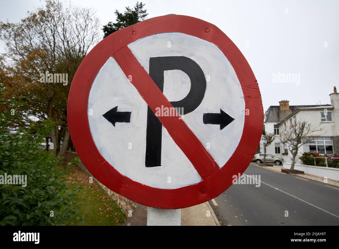 Handgemaltes Schild ohne Parken Carrigart, County donegal, republik irland Stockfoto