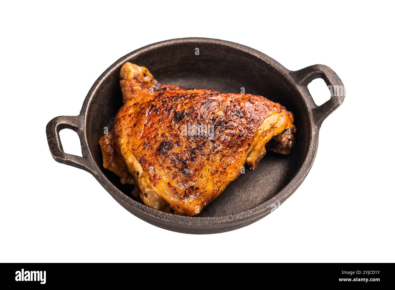 Hähnchenschenkel mit Gewürzen und Kräutern auf weißem Hintergrund braten. Draufsicht. Stockfoto