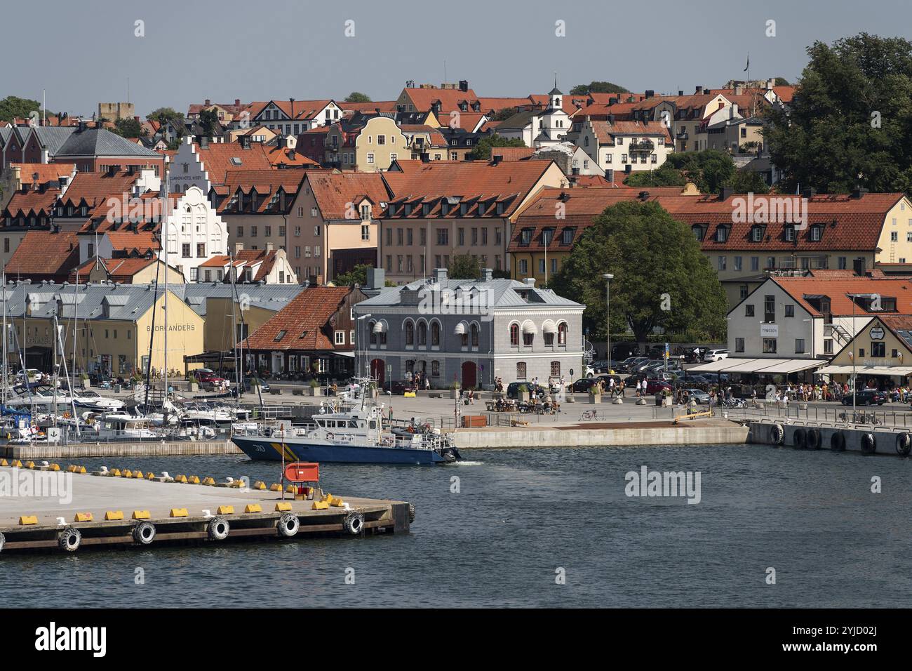 Altstadt mit Hafen, ehemalige Hansestadt Visby, UNESCO-Weltkulturerbe, Gotland Island, Schweden, Europa Stockfoto