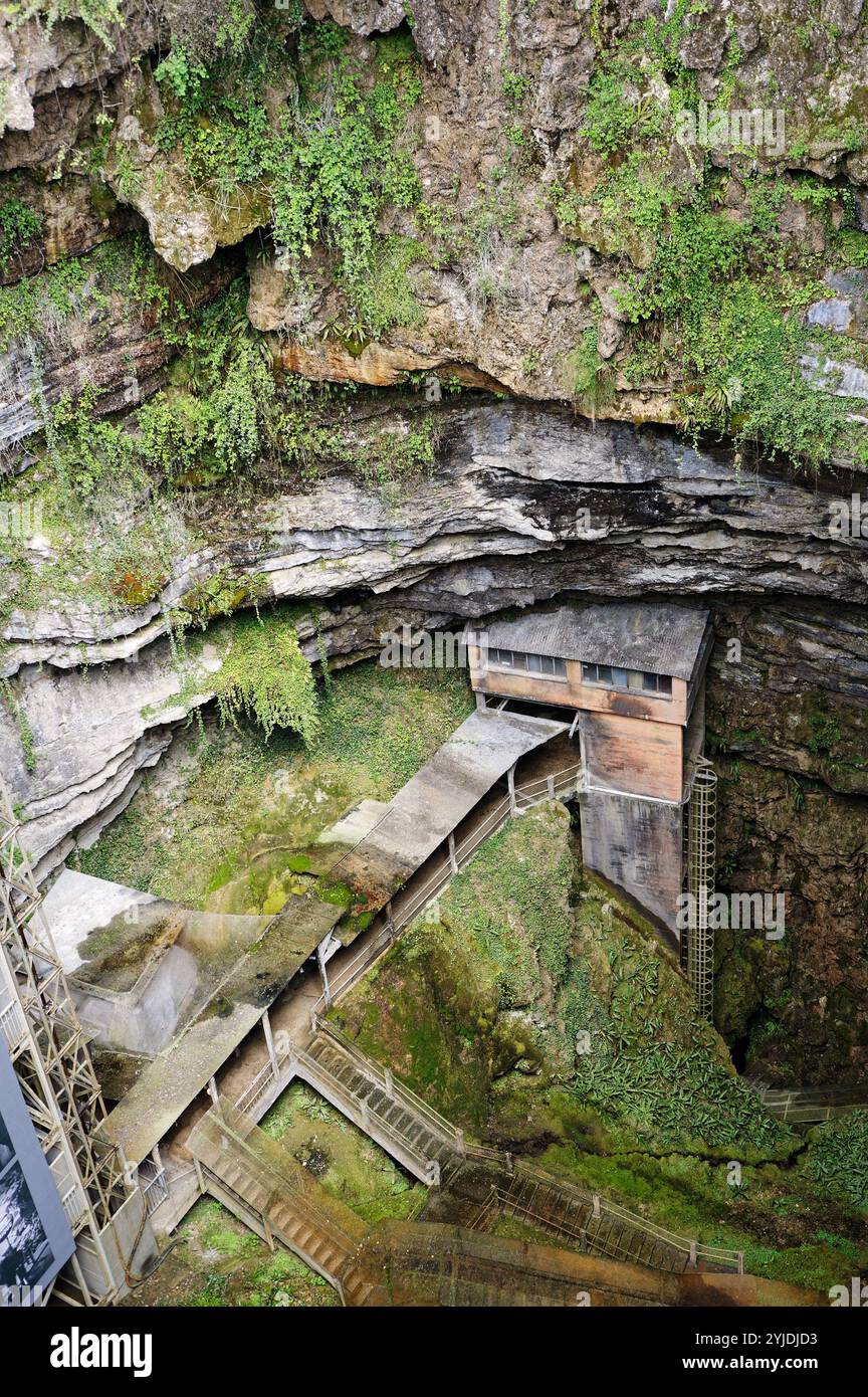 La gouffre de Padirac. Der Padirac Chasm ist eine Höhle in der Nähe von Gramat im Departement Los in der Region Occitanie, Frankreich. Stockfoto