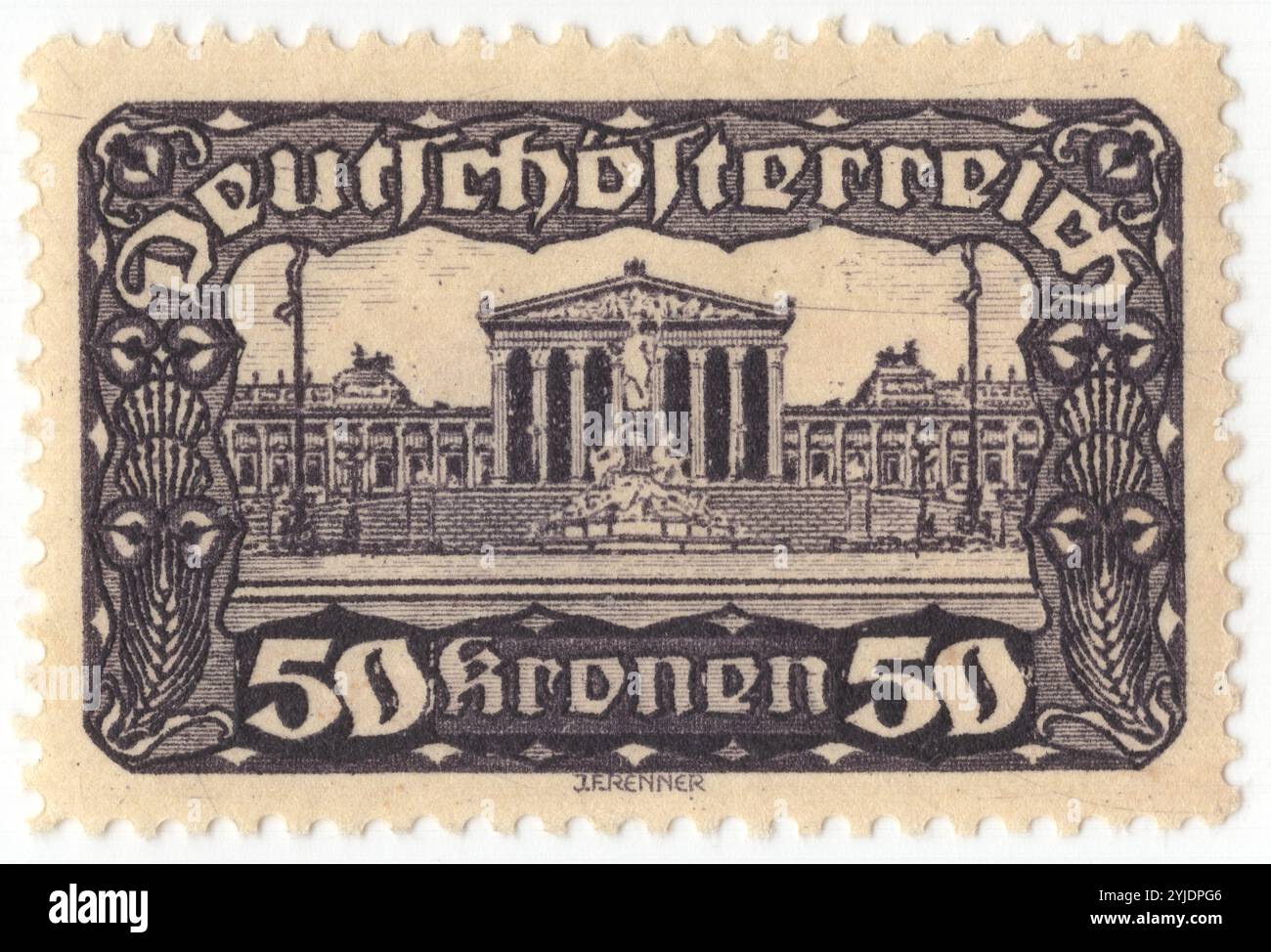 ÖSTERREICH - 1921. August: 50 Kronen dunkelviolett auf gelber Briefmarke mit Darstellung des Parlamentsgebäudes, Ausgabe der Ersten Republik. Das österreichische Parlamentsgebäude in Wien ist der Ort, an dem die beiden Häuser des österreichischen Parlaments ihre Sitzungen abhalten. Das Gebäude befindet sich an der Ringstraße im ersten Bezirk Innere Stadt, in der Nähe der Hofburg und des Justizpalastes. Sie wurde errichtet, um die beiden Kammern des Reichsrates, der Zweikammergesetzgebung des Cisleithaniens (Österreich) des österreichisch-ungarischen Reiches, zu beherbergen Stockfoto