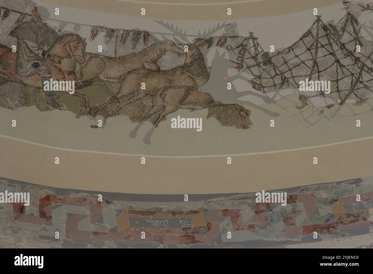 Spanien. Katalonien. Constanti. Römische Villa von Centcelles. Frühchristliche Kunst. 4. Jahrhundert n. Chr. Kuppelmosaik. Jagen. Stockfoto