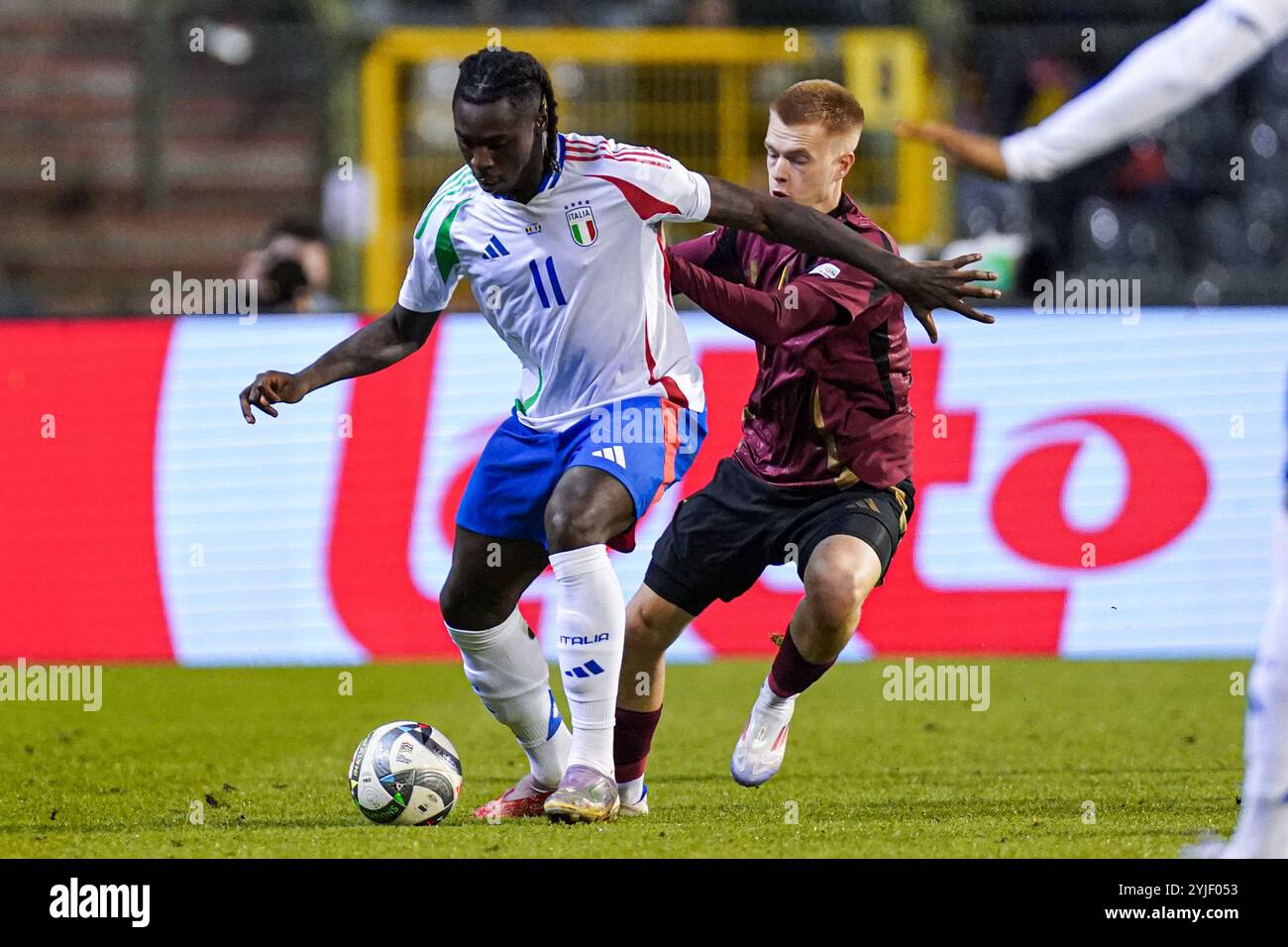 Brüssel, Belgien November 2024. BRÜSSEL, BELGIEN - 14. NOVEMBER: Moise Kean von Italien, Arthur Vermeeren von Belgien, kämpfte um den Ball während der UEFA Nations League 2024/25 League Ein Spiel der Gruppe A2 zwischen Belgien und Italien im King Baudouin Stadium am 14. November 2024 in Brüssel, Belgien. (Foto von Joris Verwijst/Orange Pictures) Credit: Orange Pics BV/Alamy Live News Stockfoto