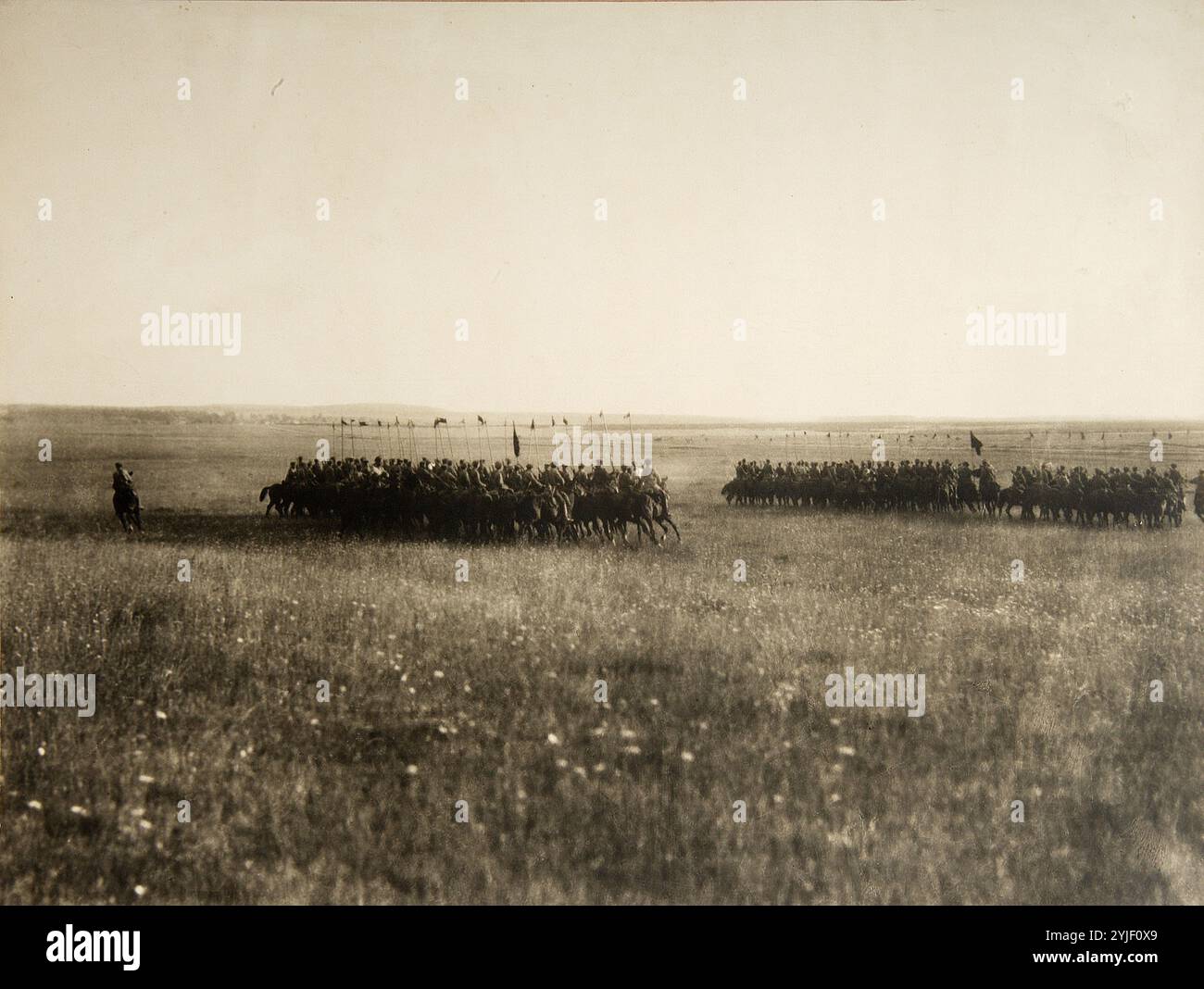 Bürgerkrieg. Erste Kavallerie-Armee-Soldaten-Ausbildung. Museum: Russisches Staatsfilm- und Fotoarchiv, Krasnogorsk. Autor: Pjotr Adolfowitsch Otsup. Copyright: Dieses Bildmaterial ist nicht gemeinfreie Inhalte. Es liegt in Ihrer Verantwortung, vor der Veröffentlichung alle erforderlichen Genehmigungen Dritter vom Urheberrechtler in Ihrem Land einzuholen. Stockfoto