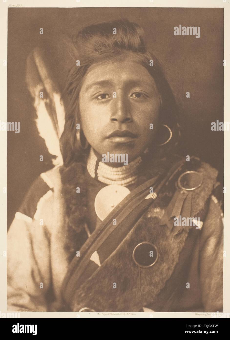 Kaschhila-Wishham. Edward S. Curtis; amerikanisch, 1868-1952. Datum: 1909. Abmessungen: 39,6 x 28,2 cm (Bild/Papier); 55,9 x 46,3 cm (Halterung). Fotografie, Platte 283 aus „The North American Indian, Volume 8“ (1911). Herkunft: Vereinigte Staaten. Museum: Chicago Art Institute, FLORENCIA, USA. Autor: Edward S. Curtis. Stockfoto