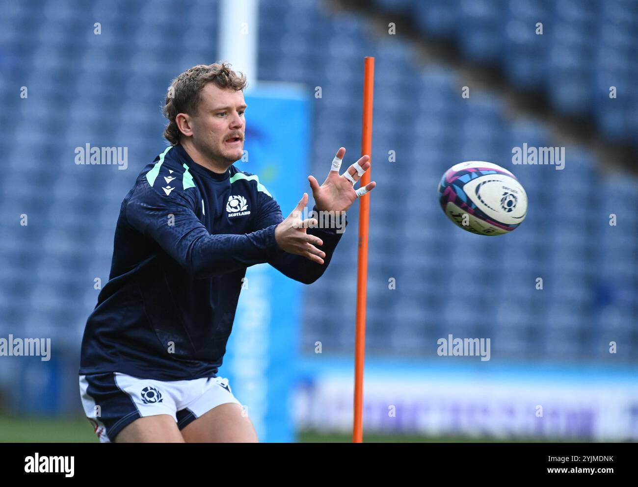 Scottish Gas Murrayfield. Edinburgh Schottland Großbritannien 15. November 24 HERBSTTESTS 2024/25 Schottlands Teamlauf, Medienzugriff auf Trainingssitzung vor dem Spiel gegen Portugal Darcy Graham - Edinburgh Rugby Credit: eric mccowat/Alamy Live News Stockfoto