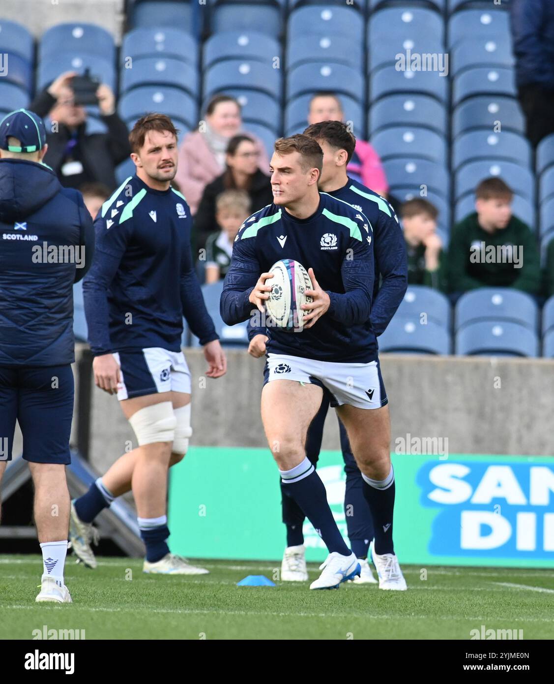 Scottish Gas Murrayfield. Edinburgh Schottland Großbritannien 15. November 24 HERBSTTESTS 2024/25 Schottlands Teamlauf, Medienzugriff auf Trainingssitzung vor dem Spiel gegen Portugal Captain Stafford McDowall Credit: eric mccowat/Alamy Live News Stockfoto