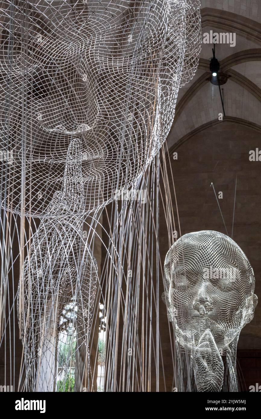 Werk des katalanischen Künstlers Jaume Plensa im gotischen Gebäude von La Lonja, Palma, Mallorca, Balearen, Spanien Stockfoto