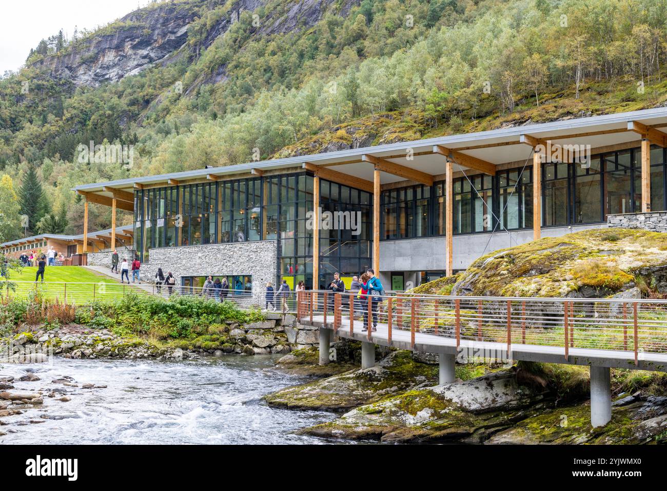 Ausstellungen und Informationen zum Geirangerfjord im norwegischen Fjordzentrum (Norsk Fjordsenter) im Geirangerdorf, Weltkulturerbe, Norwegen, Europa Stockfoto