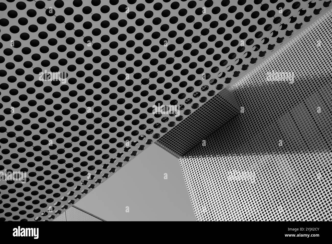 Im Tampa Museum of Art mitten in der Innenstadt von Tampa, einem surrealen Design, das über dem Boden schwingt. Stockfoto