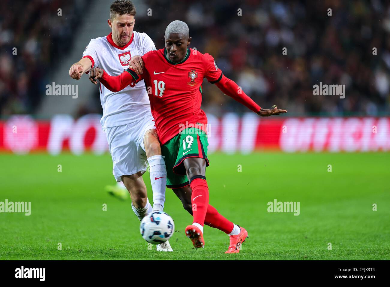 Dragon Stadium, Porto, Portugal. 15. November 2024. Von links nach rechts, Nuno Mendes bei der UEFA NATIONS LEAGUE Portugal gegen Polonia. Quelle: Victor Sousa/Alamy Live News Stockfoto