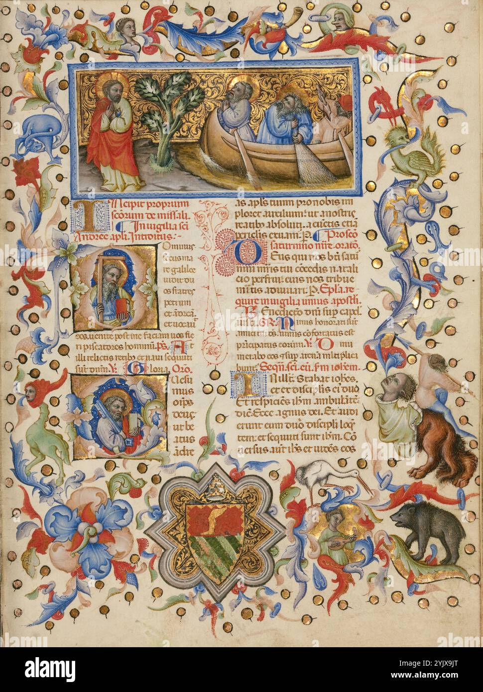 Die Berufung der Heiligen Peter und Andreas; Initial D: St. Andreas; Initial Q: St. Peter, zwischen 1389 und 1400. Als der Heilige Andreas und der Heilige Peter ihre Netze in das Galiläische Meer werfen, steht Jesus am Ufer und ruft sie auf, ihm zu folgen und Menschenfischer zu werden. Die beiden Apostel wenden sich Jesus mit Ehrfurcht zu. Obwohl das Boot weiter zur Küste gleitet, hat Peter bereits sein Ruder fallen gelassen und seine Hände im Gebet gefaltet. Andrew, der hinter ihm steht, hält immer noch sein Netz, aber seine Augen sind auf Jesus gerichtet. Unter der Miniatur erscheint Andrew im ersten D Stockfoto