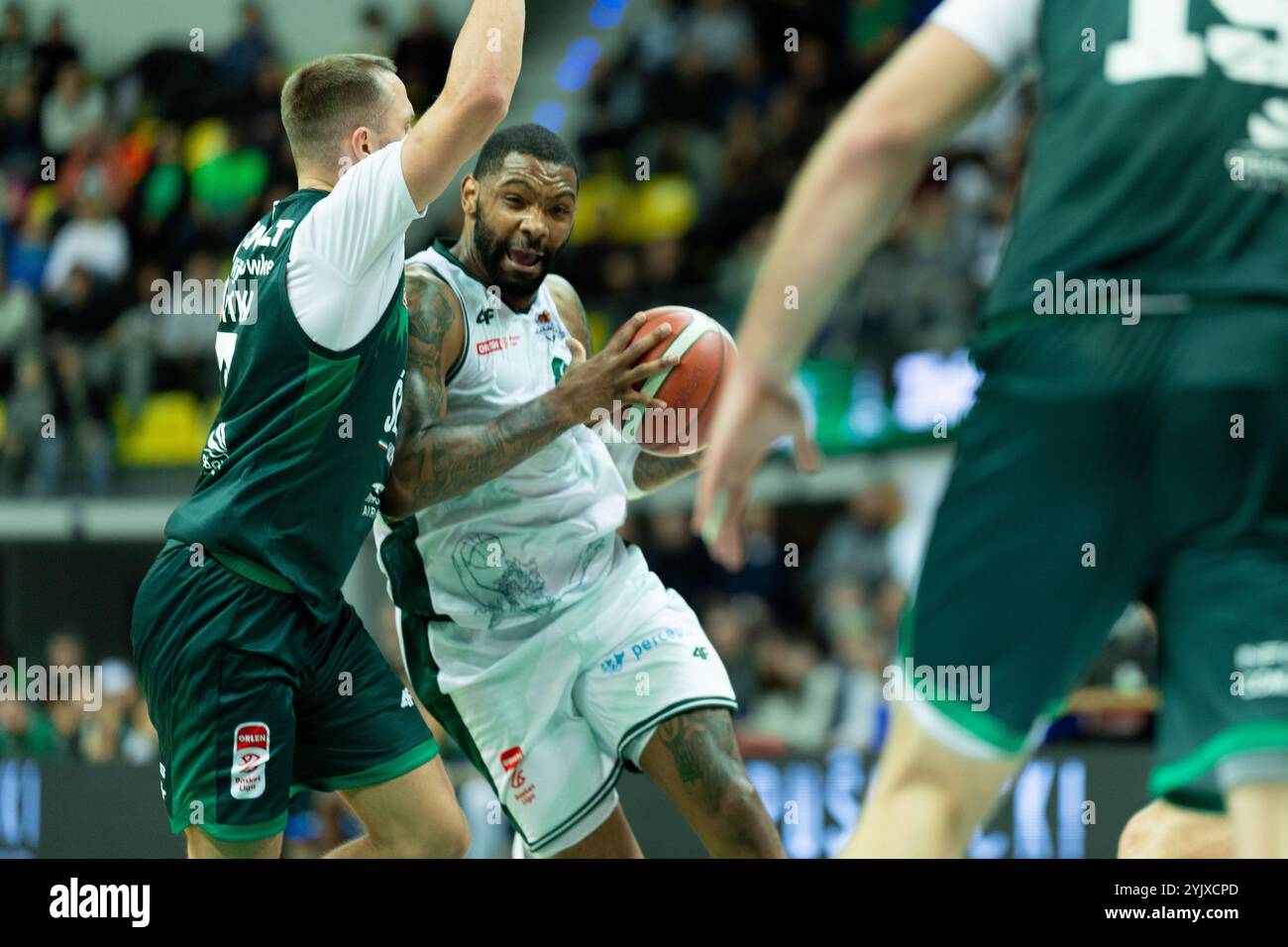 Breslau, Niederschlesien, Polen. November 2024. SINDARIUS THORNWELL während eines Spiels der Orlen Basket Liga ist zwischen Zastal Zielona Gora und WKS Slask Breslaw am 15. November 2024. Breslau, Polen. (Kreditbild: © Mateusz Birecki/ZUMA Press Wire) NUR REDAKTIONELLE VERWENDUNG! Nicht für kommerzielle ZWECKE! Stockfoto