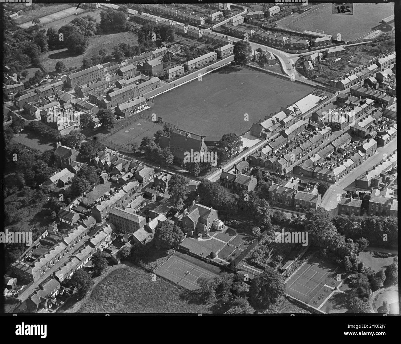 Die Church of St James, das Cricket Ground und die West Street Area, Congleton, Cheshire, 1930er Jahre. Stockfoto