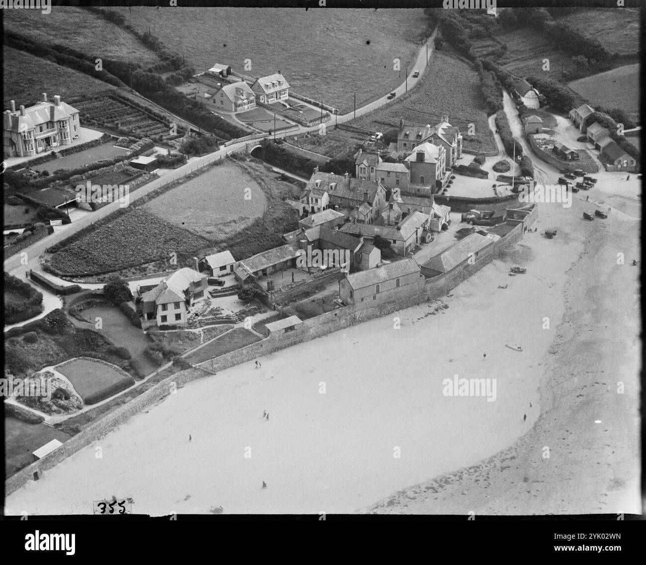 St. Columb Porth Beach und die Strandanlagen, St. Columb Porth, Newquay, Cornwall, 1930er Jahre. Stockfoto