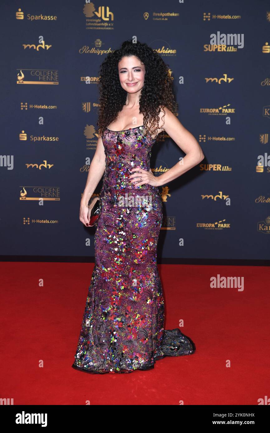 Marwa Eldessouky bei der Verleihung der Goldenen Henne in den Messehallen in Leipzig am 15.11.2024 *** Marwa Eldessouky bei der Preisverleihung des Goldenen Henne in den Messehallen in Leipzig am 15. 11 2024 Stockfoto