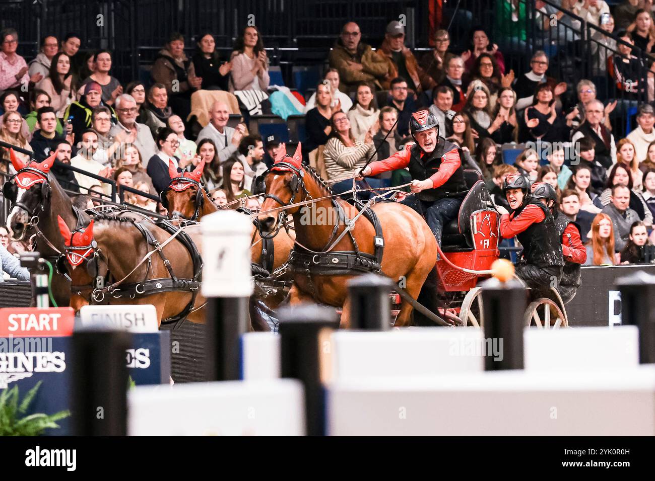 Stuttgart, Deutschland. November 2024. Voutaz Jerome, Schweiz FEI Driving World Cup MASTERHORSE DEUTSCHER MEISTER Zeit-Hindernisfahren Vierspaenner mit 2 Umlaeufen Wertungspruefung für den Weltcup Fahren 2024/2025 International GER, Stuttgart German Masters 2024, 38. internationales Reitturnier, 16.11.2024 Foto: Eibner-Pressefoto/Roger Buerke Credit: dpa/Alamy Live News Stockfoto