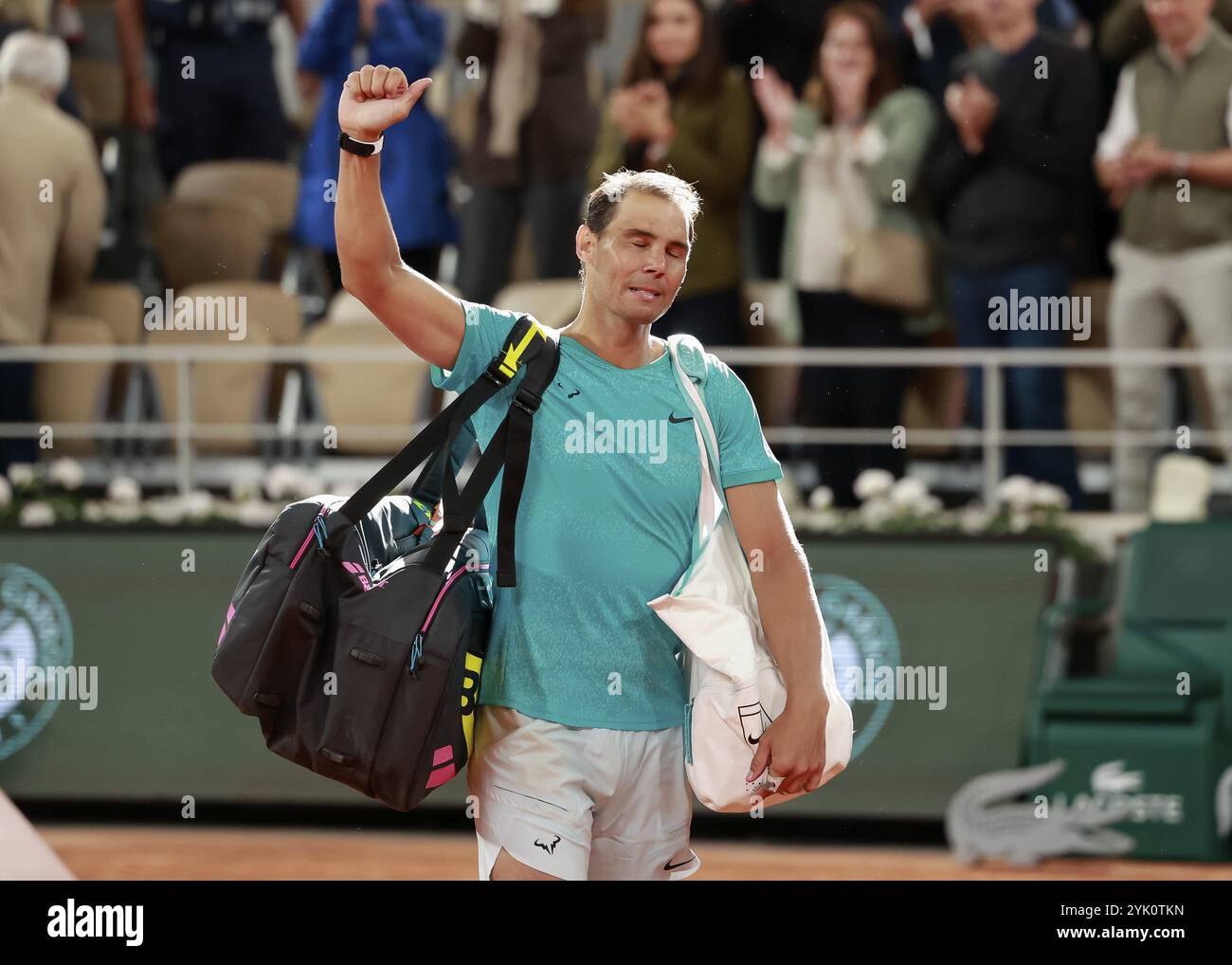 Rekordhalter Rafael Nadal verabschiedet sich bei den French Open, Roland Garros, Paris, Frankreich. Stockfoto