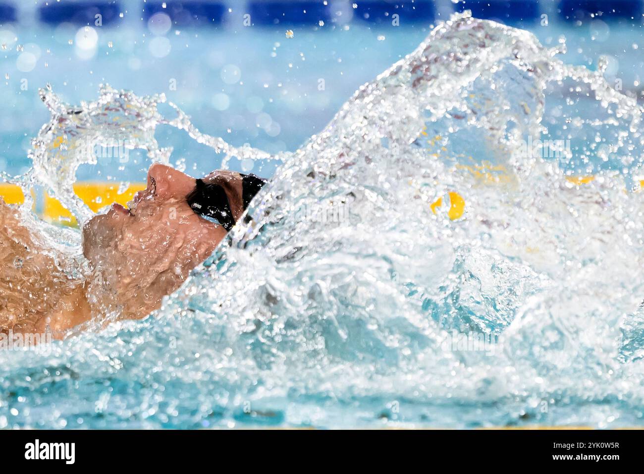 Lorenzo Mora von GS VVFF Fiamme Rosse tritt in den 100 m Rückschlag Men Heats während der italienischen Winter-Schwimmmeisterschaft im Stadio del Nuoto in Riccione (Italien) am 14. November 2024 an. Stockfoto