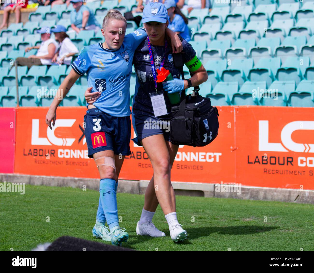 Sydney, Australien. November 2024. Faye Bryson vom Sydney FC geht am 16. November 2024 im Leichhardt Oval in Sydney (Australien) mit einer Verletzung während des RD3-Spiels der A-League Women zwischen Sydney FC und den Wanderers. Credit: IOIO IMAGES/Alamy Live News Stockfoto