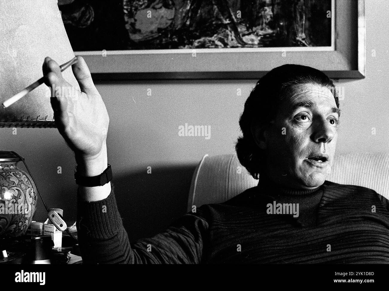 Der argentinische Komponist für klassische Musik Rodolfo Arizaga während eines Interviews in seinem Haus in Buenos Aires, Argentinien, am 21. Mai 1971. Stockfoto