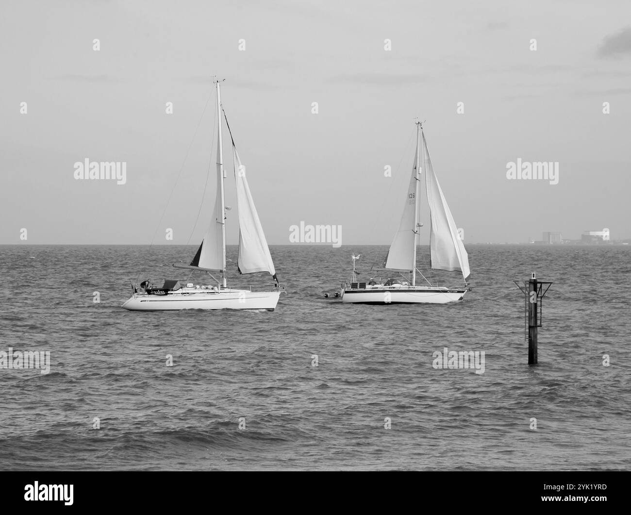 Yachten, die in Fleetwood in Lancashire, Großbritannien, Europa segeln. Stockfoto