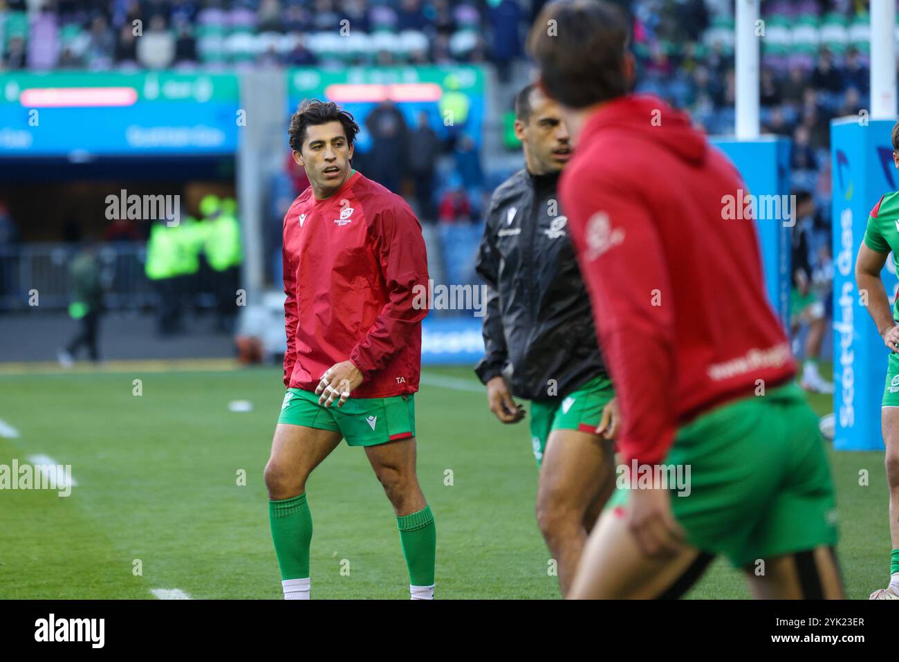 Edinburgh, Schottland. November 2024. Tomas Appleton wärmt sich vor dem Herbstnationenspiel zwischen Schottland und Portugal im Murrayfield Stadium in Edinburgh auf. Quelle: Connor Douglas/Alamy Live News Stockfoto