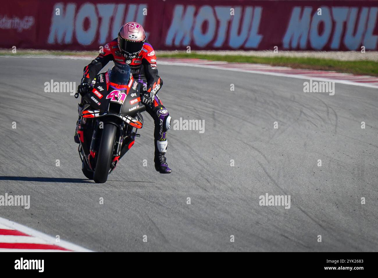 Barcelona, Spanien. November 2024. Qualifikation für den Motul Solidarity Grand Prix von Barcelona der MotoGP auf dem Barcelona-Catalunya Circuit. November 2024. Im Bild: Aleix Espargaro Clasificacion del Gran Premio Solidario Motul de MotoGP de Barcelona en el Circuito de Barcelona-Catalunya. 16 de Noviembre de 2024 POOL/ MotoGP.com/Cordon Pressebilder sind nur für redaktionelle Zwecke bestimmt. Obligatorischer Vermerk: © MotoGP.com Credit: CORDON PRESS/Alamy Live News Stockfoto