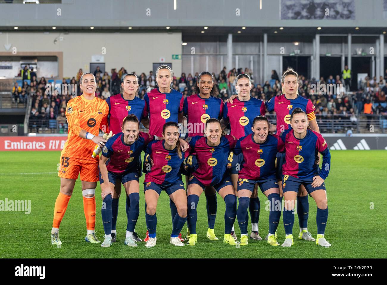 Valdebebas, Madrid, Spanien. November 2024. 13 CATALINA COLL LLUCH, 12 PATRICIA GUIJARRO, 2 IRENE PAREDES HERNANDEZ, 24 ESMEE VIRGINIA BRUGTS, 4 MARIA PILAR LEON (MAPI), 11 ALEXIA PUTELLAS .10 CAROLINE GRAHAM HANSEN, 14 AITANA BONMATI, 17 EWA BARBARA PAJOR, 22 ONA BATLLE PASCUAL, 9 CLAUDIA PINA MEDINA. Die WomenÃ‚Â´s League F, das Fußballspiel zwischen Real Madrid femenino 0 und FC Barcelona 4, wurde am 16. November 2024 im Stadion Alfredo Di Stefano in Madrid ausgetragen. (Kreditbild: © Oscar Manuel Sanchez/ZUMA Press Wire) NUR REDAKTIONELLE VERWENDUNG! Nicht für kommerzielle ZWECKE! Stockfoto