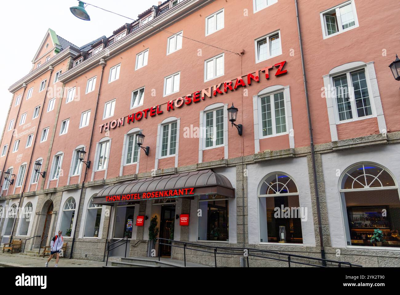 Bergen, Norwegen, Thon Hotel Rosenkrantz im Stadtzentrum von Bergen, Thon Hotels ist eine der größten Hotelketten Norways, 2024 Stockfoto