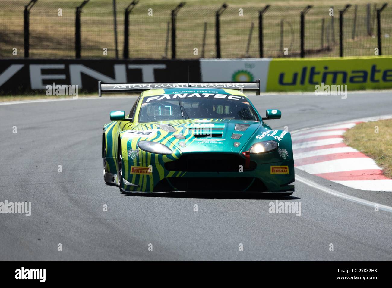 Bathurst, Australien, 9. November 2024. M.Bailey/V.Astuti fuhr für KMB Motorsport Aston Martin Vantage V12 während des Supercheap Auto Bathurst International am 9. November 2024 in Bathurst, Australien. Quelle: Ivan Glavas/Speed Media/Alamy Live News Stockfoto