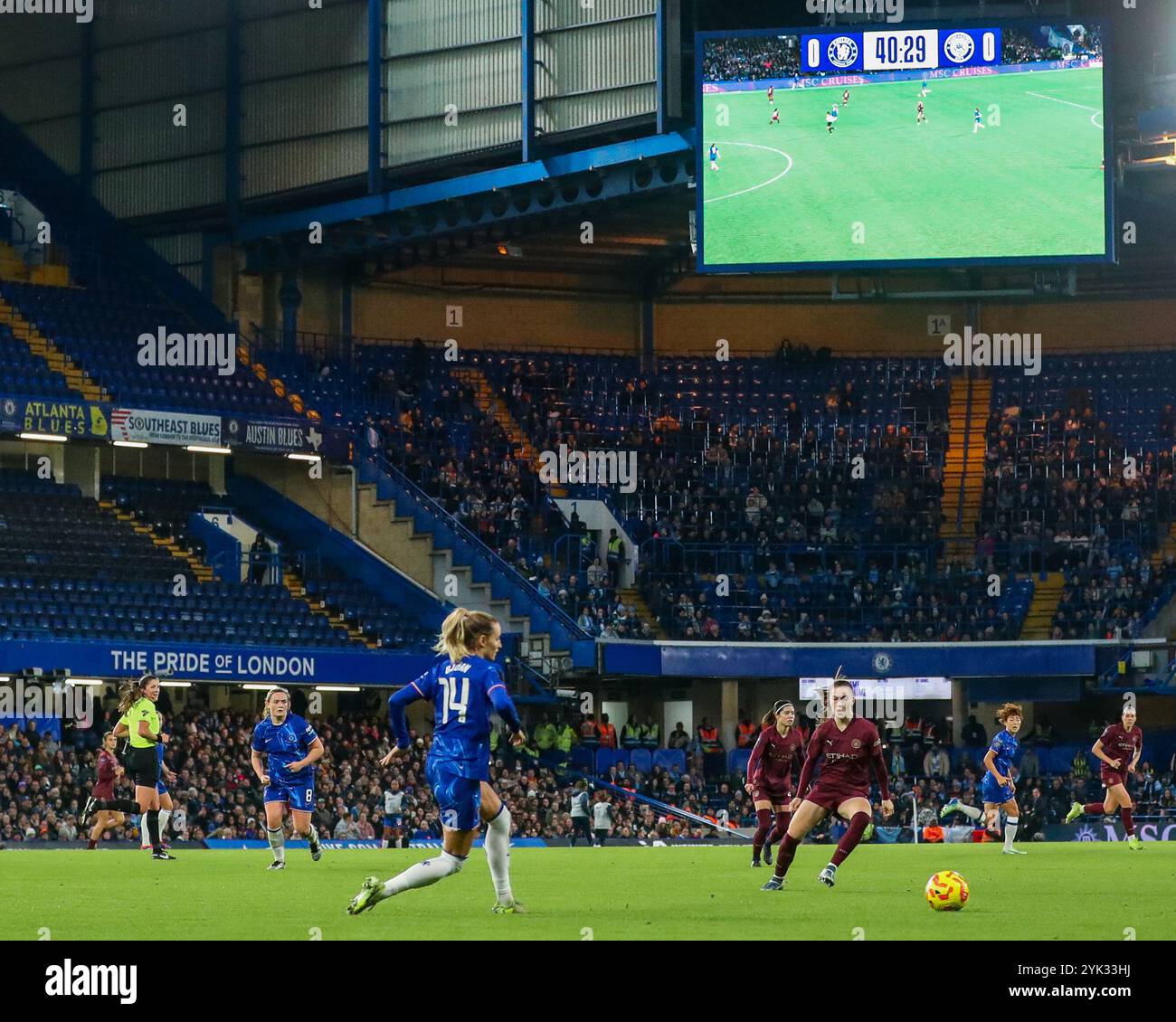 Allgemeine Ansicht des Barclays Women's Super League Match Chelsea FC Women vs Manchester City Women in Stamford Bridge, London, Großbritannien, 16. November 2024 (Foto: Izzy Poles/News Images) Stockfoto