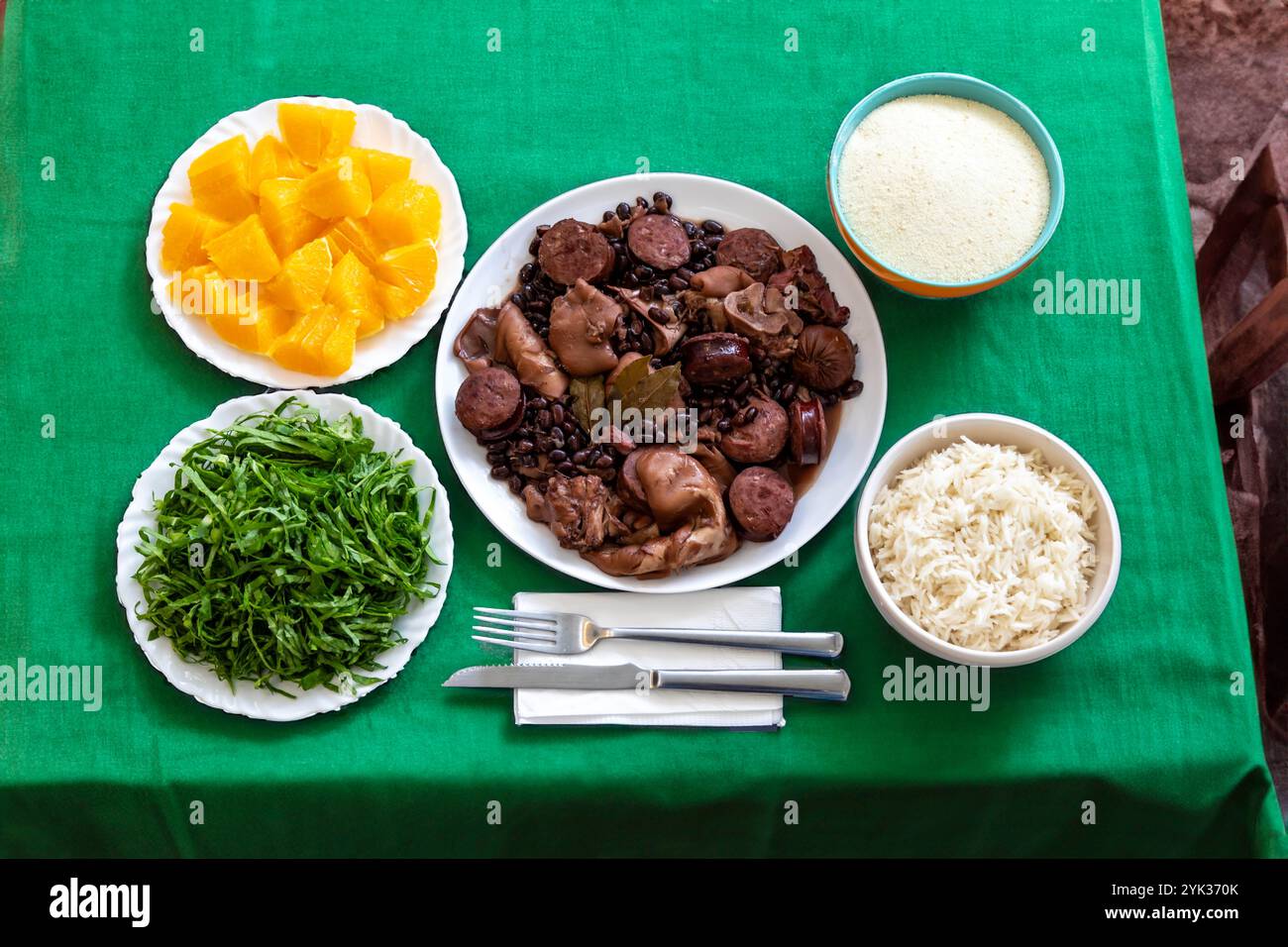 Die beste vollständige traditionelle brasilianische Feijoada Stockfoto