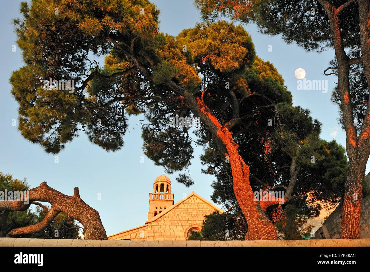 Franziskanerkloster und Kirche unserer Lieben Frau von Gnade, Stadt Hvar, Insel Hvar, Kroatien, Südosteuropa Stockfoto