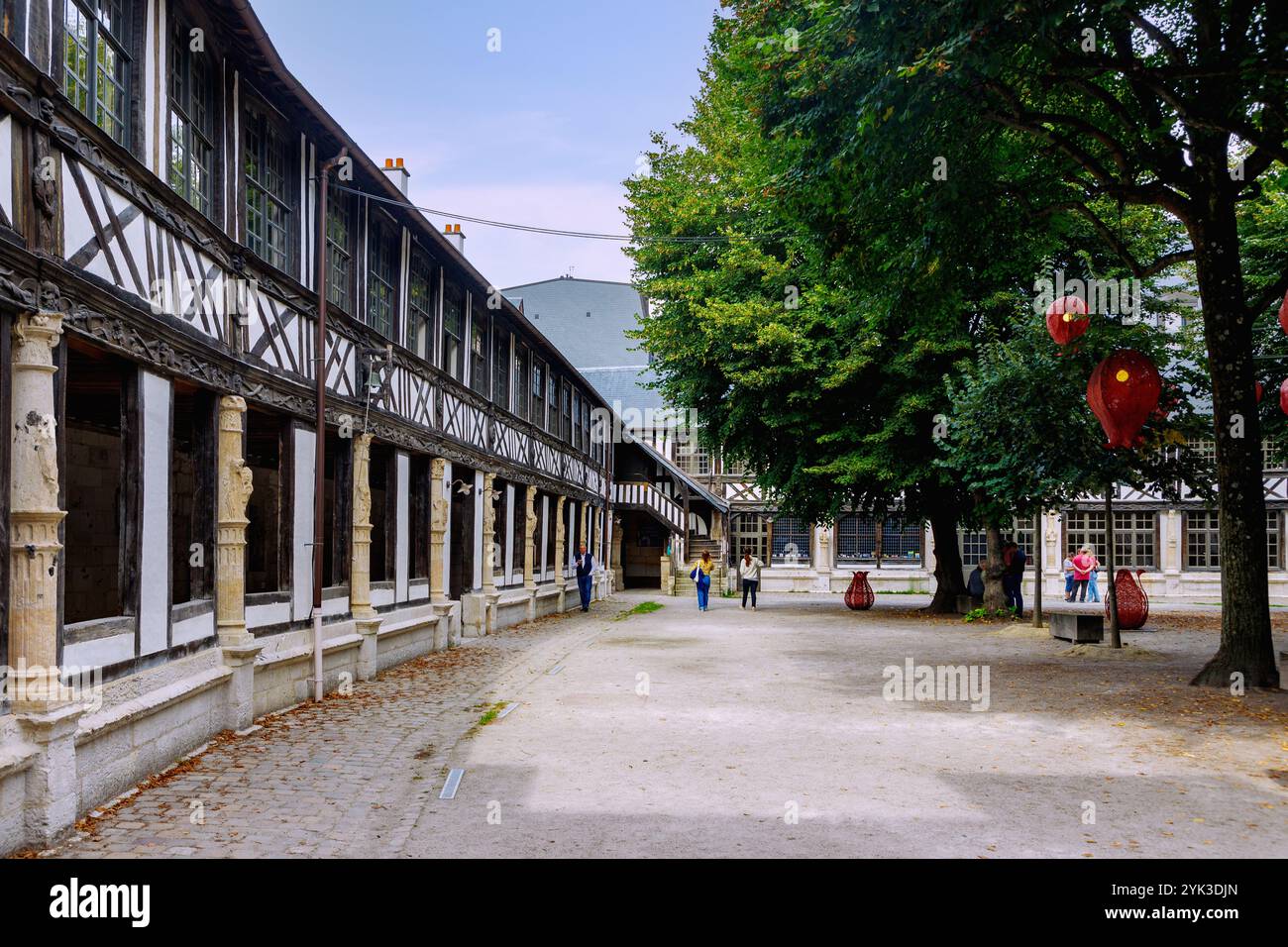 Aître de Saint-Maclou (Aitre) in Rouen im Departement seine-Maritime in der französischen Normandie Stockfoto