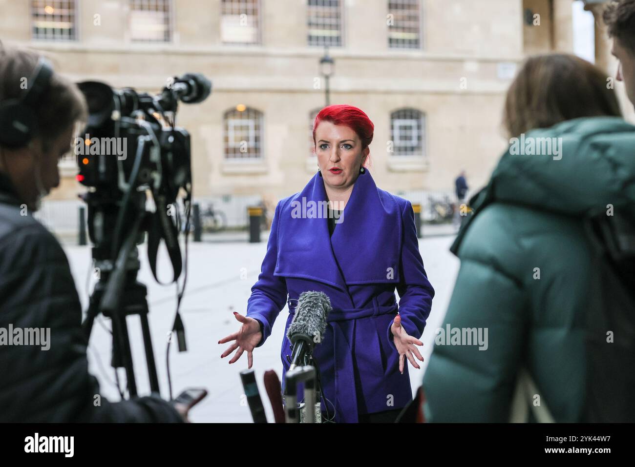 London, Großbritannien. November 2024. Louise Haigh, Verkehrsministerin, Abgeordneter Sheffield Heeley, ist bei der BBC zu sehen. Quelle: Imageplotter/Alamy Live News Stockfoto