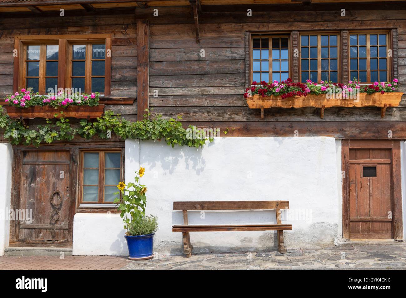 Traditionelles Chalet, Brienz, Schweiz Stockfoto