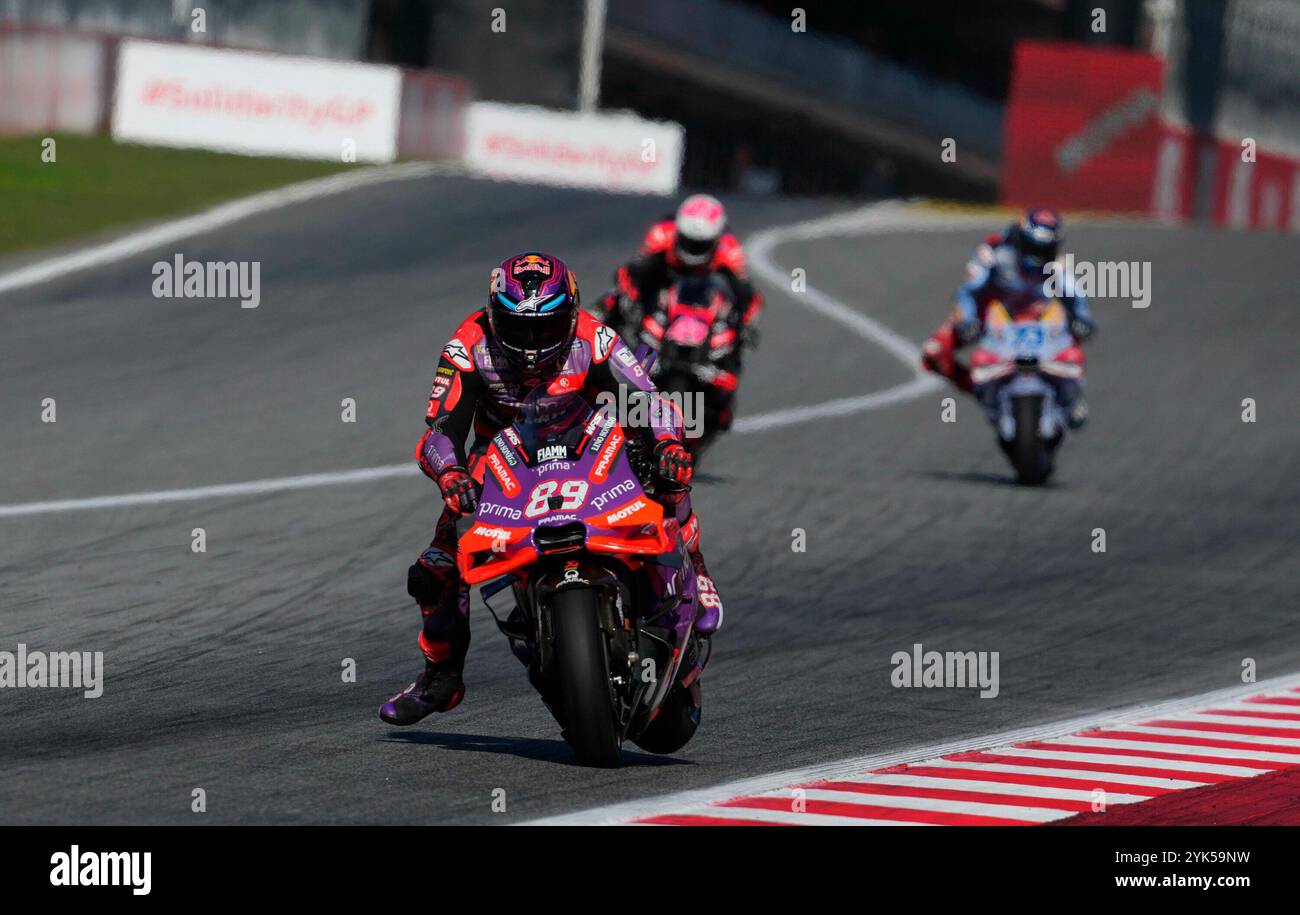 Barcelona, Spanien. November 2024. 15. November 2024, Circuit de Barcelona-Catalunya, Barcelona, MotoGP Motul Solidarity Grand Prix von Barcelona, im Bild Jorge Martin aus Spanien, Prima Pramac Racing Credit: dpa/Alamy Live News Stockfoto