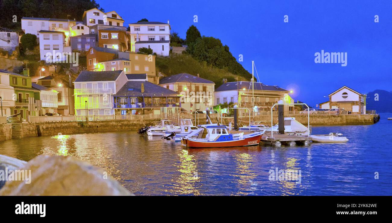 Hafen O Barqueiro, Fischerdorf, O Barqueiro, Manon, A Coruna, Galicien, Spanien, Europa Stockfoto